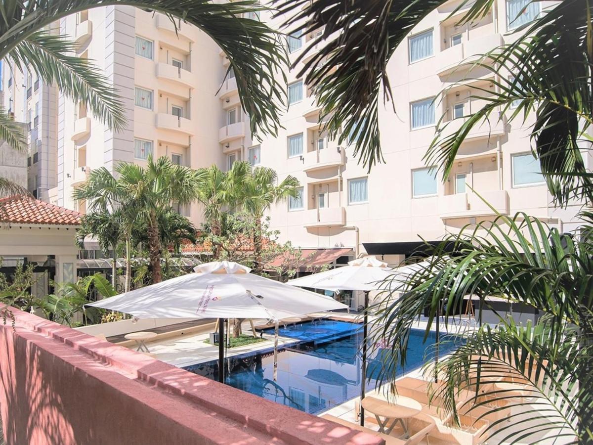 Palm Royal Kokusai Street Hotel 4*