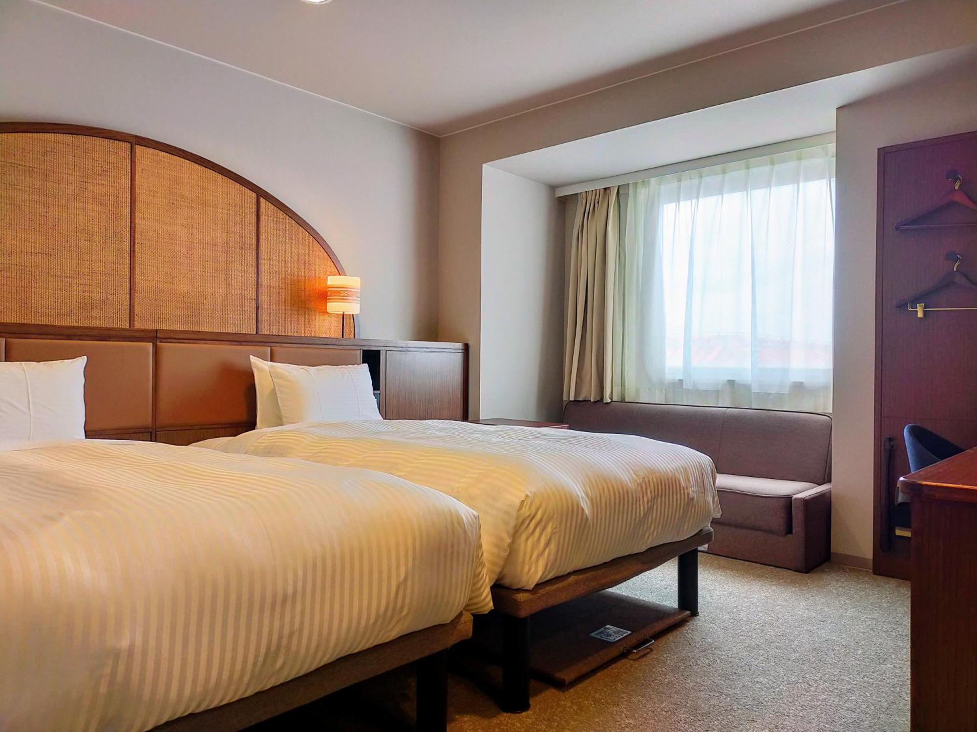 Hotel Palm Royal Kokusai Street 4*