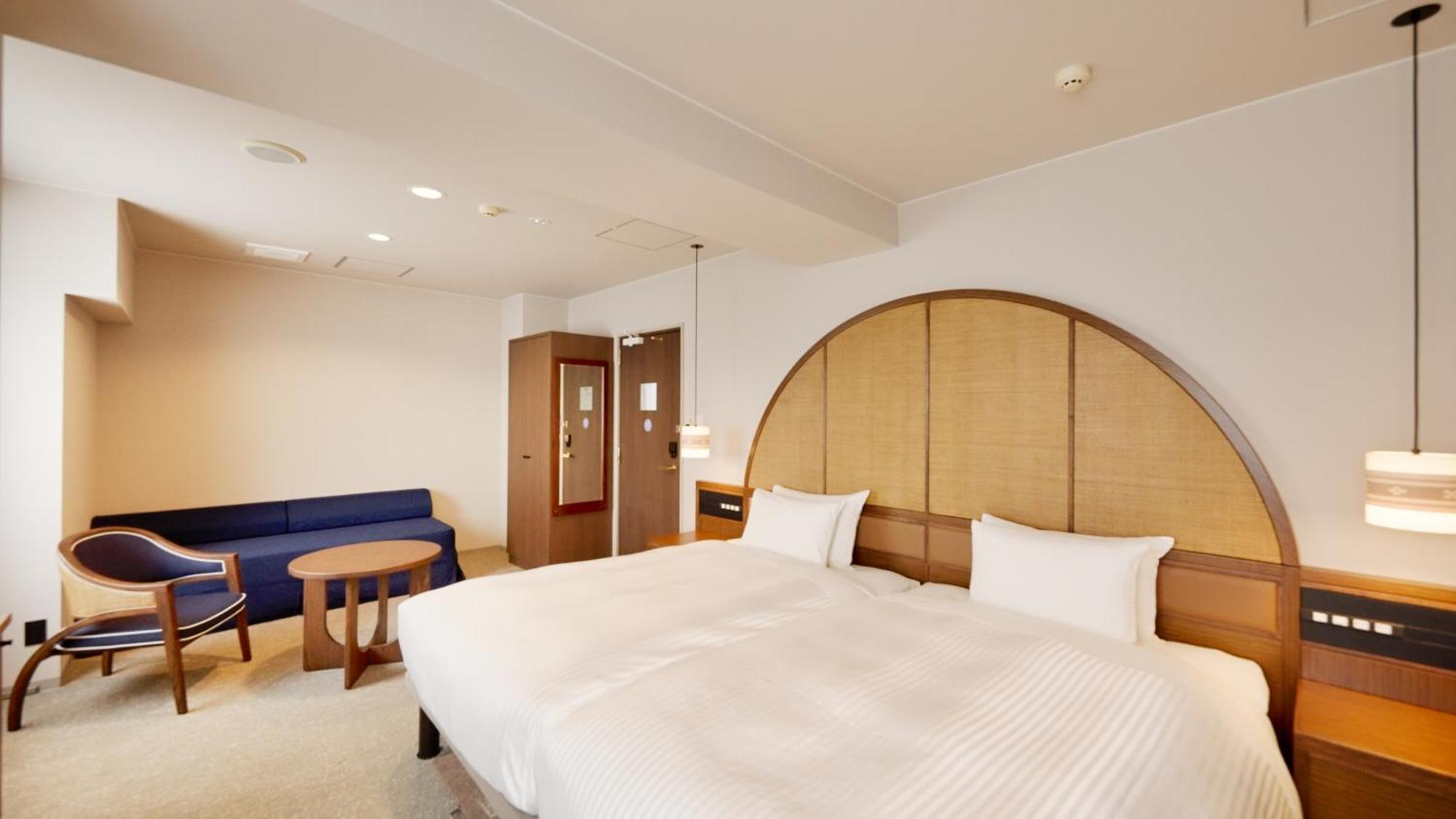 Palm Royal Kokusai Street Hotel